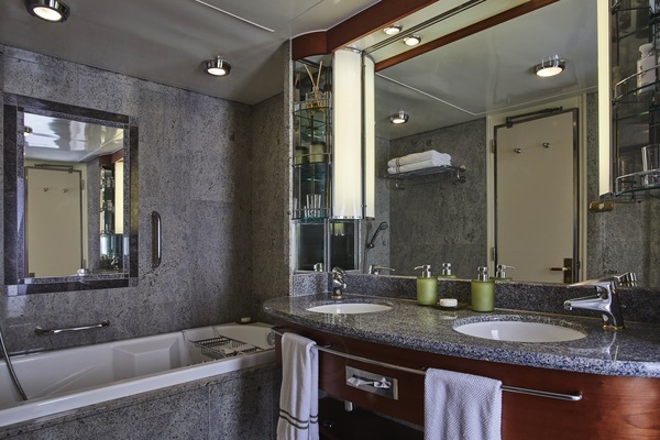 Silversea, Silver Whisper, Silver Suite 2.jpeg